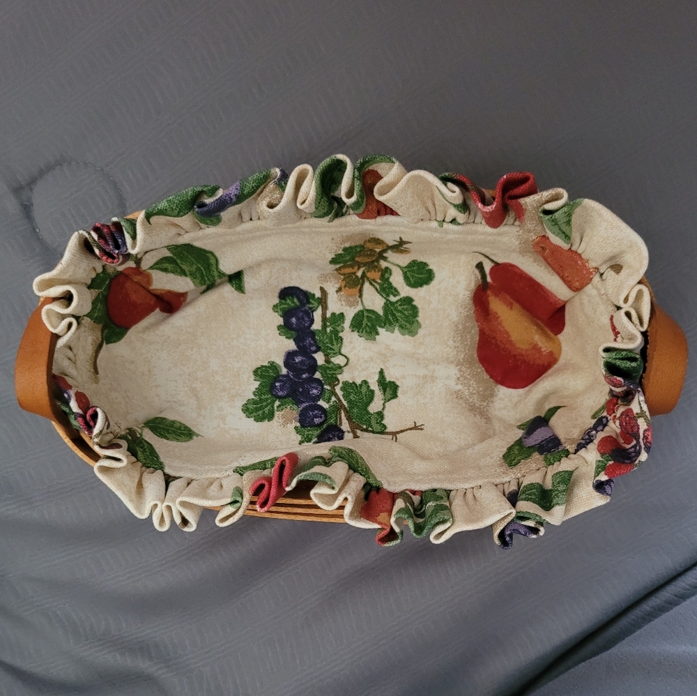 Longaberger 1992 Lavender Booking Basket with Liner - Picture 2 of 9